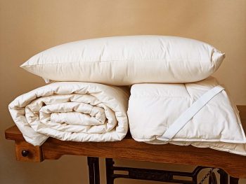 Pack de descuento edredón y almohada con protector colchón